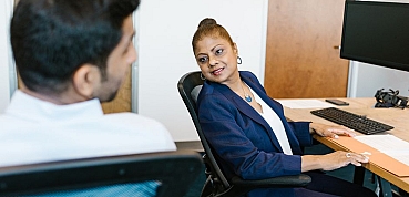 Hoe je als werkgever veilig in gesprek gaat over burn-outklachten