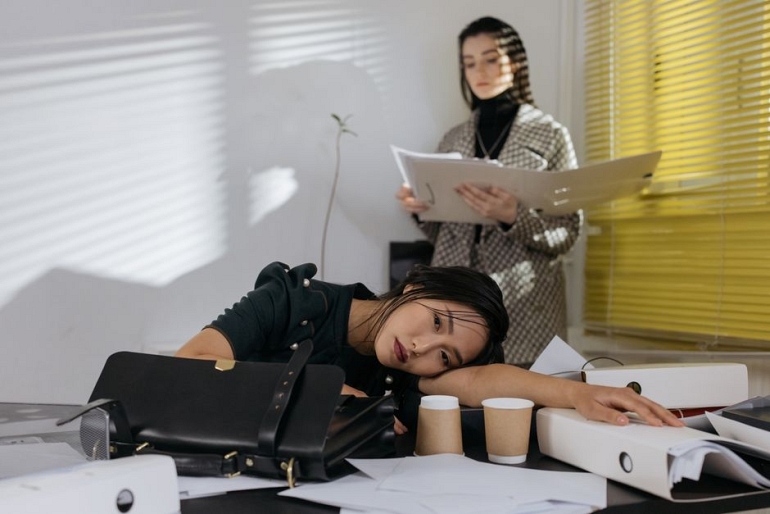 Burn-out of gewoon moe: wanneer is het tijd om hulp te vragen